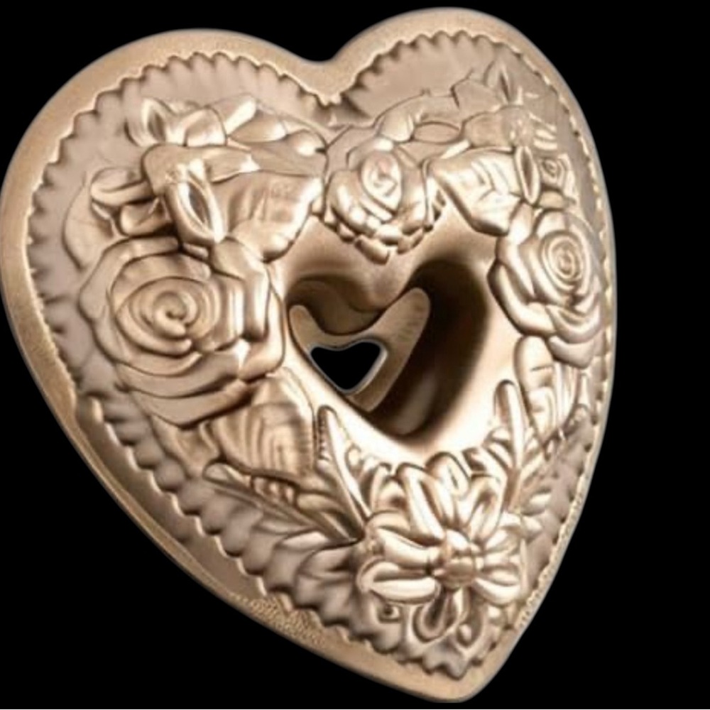 Nordic Ware Gold Floral Heart Cake Pan
